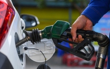 Đề xuất miễn thuế xăng, dầu, nhiên liệu bay đến 30/6/2026