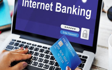 Một ngân hàng tư nhân lớn tăng hàng loạt loại phí dịch vụ thẻ