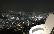 Khách Việt hoảng hồn khi vào toilet ở Hàn Quốc: "Tôi tưởng như cả thành phố đang nhìn mình đi vệ sinh vậy"