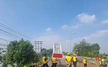 Vận tải đường sắt thiệt hại nặng nề do sà lan đâm cầu Ghềnh