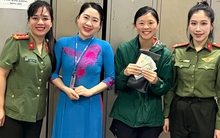 Nữ du khách Mỹ bỏ quên ví chứa hàng ngàn USD ở sân bay Đồng Hới