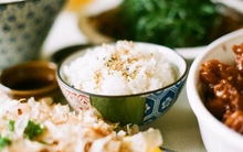 Bác sĩ cảnh báo 5 thói quen trong bếp dễ dẫn đến ngộ độc thực phẩm, nhiều người Việt mắc phải tất cả, đặc biệt là cái số 1