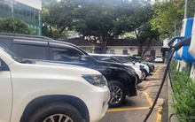 Nếu 100 ngàn xe ô tô cùng sạc một lúc sẽ thế nào với hệ thống điện?