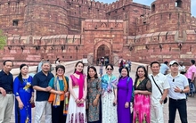 Tin mới: Một quốc gia bỏ khai báo giấy, khách Việt khi nhập cảnh chỉ cần điền thông tin online