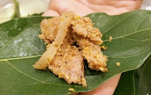 Đặc sản miền núi khiến cô ca sĩ vừa ăn vừa nhún nhảy, nhận xét: "Sao đến giờ tôi mới biết đến món này?!"