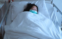 Cô gái 23 tuổi đã mắc ung thư giai đoạn cuối, bác sĩ cảnh báo: Làm 4 việc này chẳng khác nào “bào mòn” cơ thể mỗi ngày