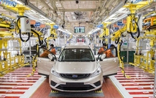 Sau Mỹ, Anh, Thụy Điển... ‘gã khổng lồ’ ô tô Trung Quốc bán hơn 4 triệu xe trao đổi về khả năng xây dựng nhà máy xe điện tại một tỉnh phía Bắc