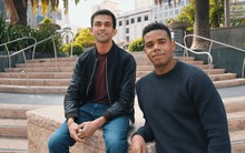 Apple chặn ứng dụng lập trình AI, startup bị xóa khỏi App Store đến hai lần