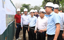 Chưa đầy 1 năm nữa, siêu cầu vượt sông Hồng gần 15.500 tỷ đồng do liên danh Vingroup của tỷ phú Phạm Nhật Vượng xây dựng sẽ đưa vào khai thác