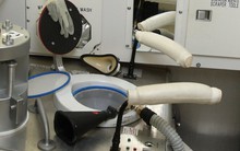 Các phi hành gia đi vệ sinh như thế nào trên tàu vũ trụ? Không giống như bạn nghĩ