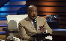 Vừa nghèo vừa không có quan hệ, người đàn ông này vẫn thành tỷ phú, nắm trong tay NGHÌN TỶ nhờ tư duy dạy con ĐỈNH CAO của mẹ!