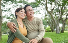 Về hưu, có trong tay 1 căn nhà, 1 mảnh đất và 1,2 tỷ tiền tiết kiệm nhưng vợ chồng vẫn tranh cãi về chuyện: Nên sống ở đâu?