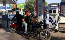 Mỹ 'bật đèn xanh', nước tiêu thụ dầu nhiều thứ 3 thế giới vội đặt mua dầu của Iran sau 7 năm tạm ngừng, thanh toán vô cùng 'mượt'