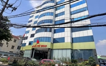 Ngân hàng siết nợ hàng trăm sổ đỏ