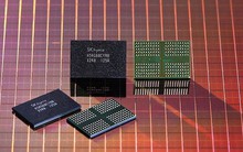 Cả ngành công nghệ đang "chết đuối" vì giá RAM tăng gấp 4 lần chỉ trong 4 năm - NVIDIA lại có thẻ "VIP" riêng, cứ bình thản nhìn thiên hạ chịu trận