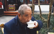 Người chăm uống nước lọc và người chăm uống trà, ai sống thọ hơn?