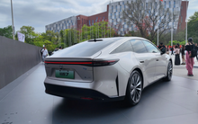 Ô tô điện dùng hệ sinh thái Huawei và Xiaomi 'chốt' hơn 3.000 đơn sau một giờ