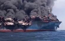 Iran hé lộ cách để tàu thuyền đi qua Hormuz mà không “trở thành đống sắt vụn”