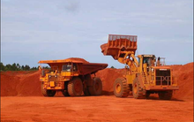 Bauxite gặp khó vì không có đường!