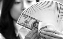 Nhìn lại các lần điều chỉnh tỷ giá và biến động của thị trường chứng khoán