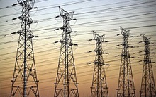 Nhanh chóng khắc phục sự cố lưới điện do bão số 10