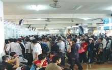 Nâng giá vé ngày thường để tăng vé tết