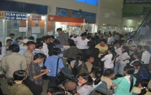 Xe khách trước Tết: Trăm chiêu móc túi hành khách