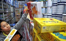 Bánh kẹo tết: Hàng nội chiếm ưu thế