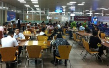 Đồ ăn tại sân bay: Giá cả đắt đỏ, chất lượng bèo nhèo