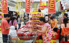 Bao giờ hàng Tết hết tăng giá?