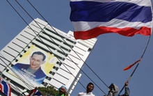 Phe bà Yingluck “hứng đòn" nặng