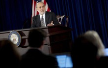 Fed tiếp tục cắt giảm QE 