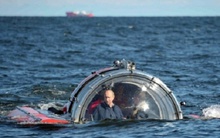 Putin tròn 10 năm làm tổng thống