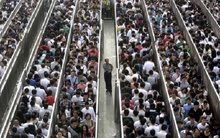 "Địa ngục" tàu điện ngầm Bắc Kinh