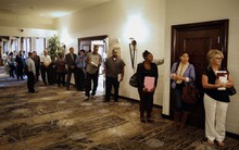 Mỹ: Số đơn xin trợ cấp thất nghiệp cao nhất 2 tháng