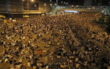 Hong Kong hỗn loạn, biểu tình lan thêm điểm mới