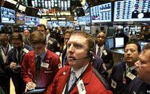 Chặn đường sống của ngành ngân hàng