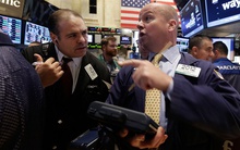 Phố Wall tăng vọt nhờ báo cáo việc làm