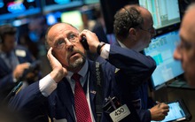 Chứng khoán Mỹ rung lắc mạnh
