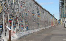 [Chart] Kinh tế Đông Đức và Tây Đức 25 năm sau sự kiện bức tường Berlin