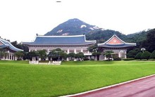 Nhà Xanh chấn động