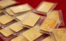 Vàng - nên ứng xử thế nào?