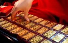 Giá vàng lùi về 37 triệu đồng/lượng, USD tiếp tục hạ nhiệt
