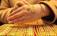 Vàng lại tuột mốc 1.300 USD/ounce