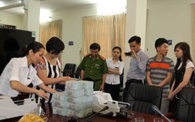 Để gần 40 sàn vàng hoạt động kinh doanh trái phép, trách nhiệm vẫn vòng quanh!