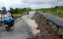 Tuyến đường 66 tỉ vừa thông xe đã lún