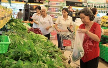 Giá xăng “lao dốc”, CPI cả nước tháng 12 tiếp tục giảm 0,24%