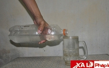 Rượu pha bằng... thuốc sâu và phân lân bán khắp Hà Nội