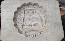 Độc đáo khuôn bánh Trung thu có hình Trường Sa