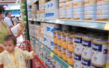 Sữa, xăng, điện: Đằng sau bình yên của 'vùng nhạy cảm'